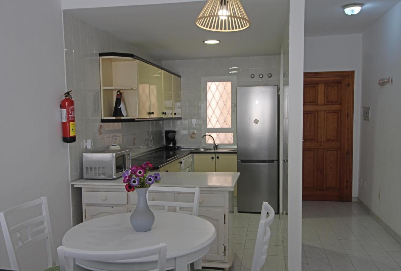 Carihuela Beach Apartment, 2Nd Line Torremolinos Eksteriør bilde