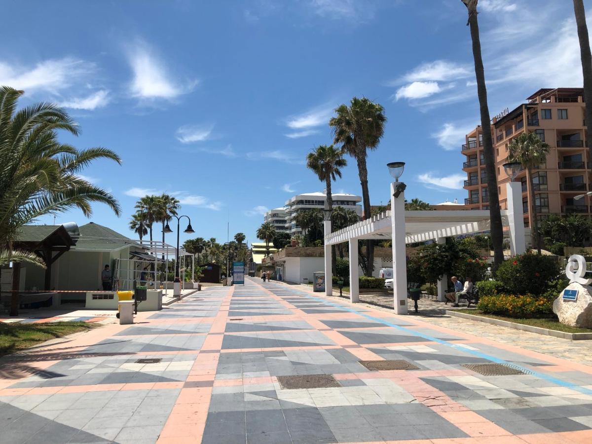 Carihuela Beach Apartment, 2Nd Line Torremolinos Eksteriør bilde