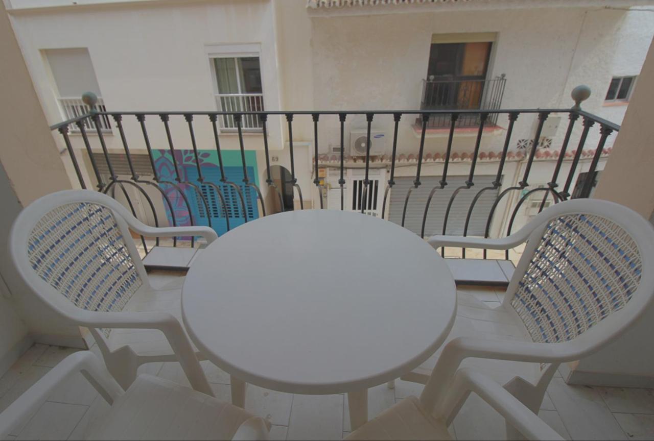 Carihuela Beach Apartment, 2Nd Line Torremolinos Eksteriør bilde