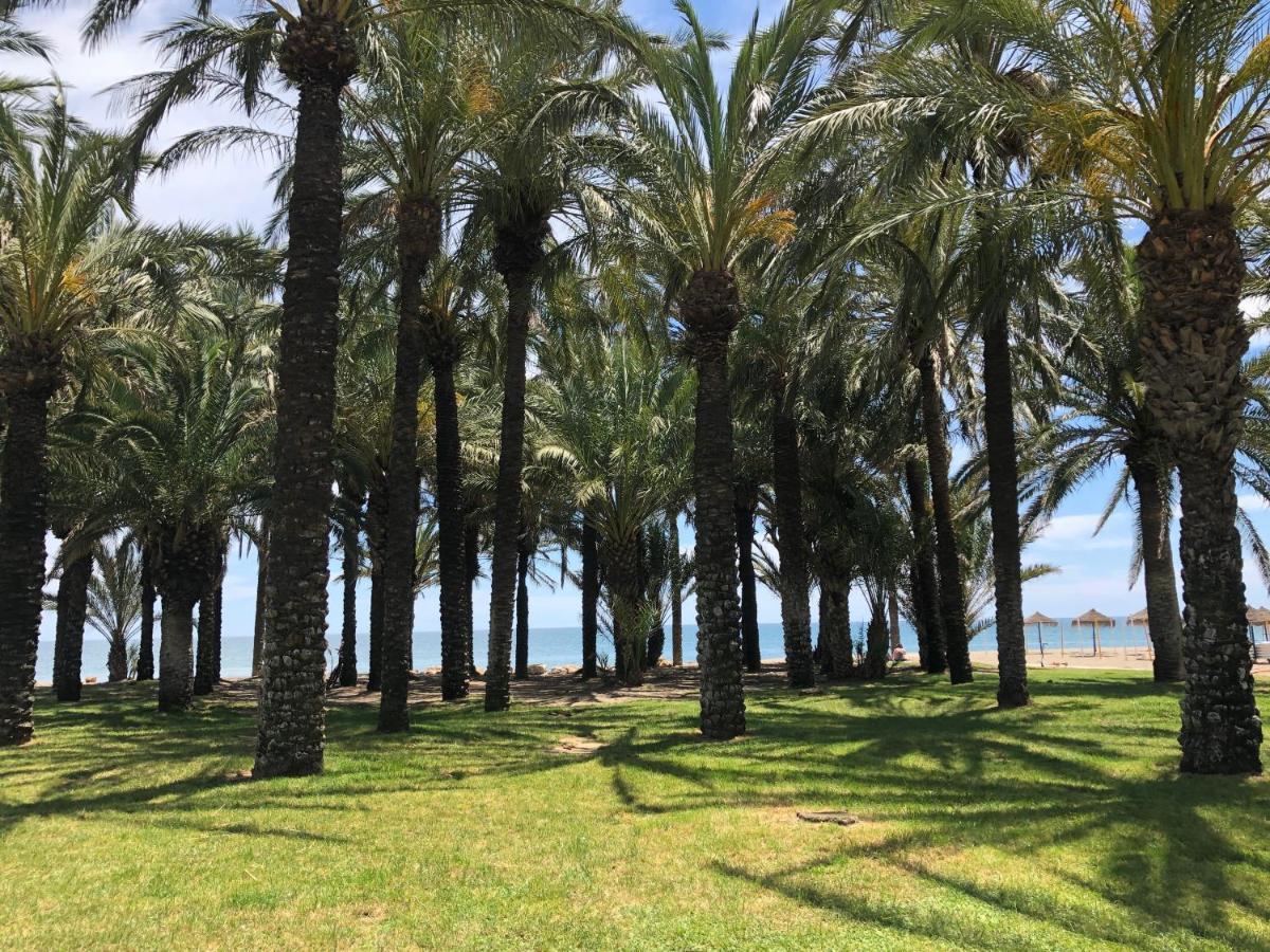 Carihuela Beach Apartment, 2Nd Line Torremolinos Eksteriør bilde